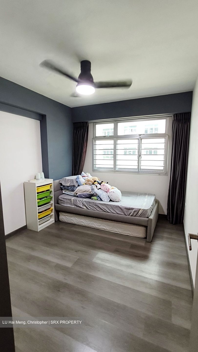 Blk 428B Floral Spring @ Yishun (Yishun), HDB 5 Rooms #632945631